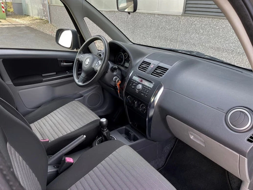 Suzuki SX4 - Afbeelding 16 van 30