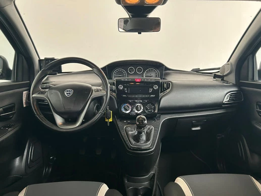 Lancia Ypsilon - Afbeelding 3 van 24