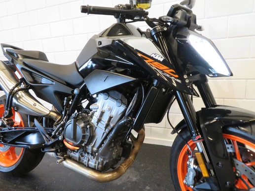 KTM 790 Duke - Afbeelding 8 van 15