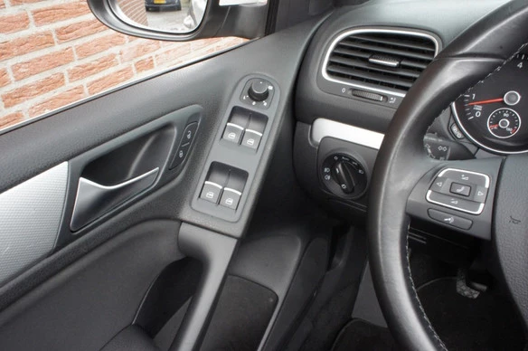 Volkswagen Golf - Afbeelding 14 van 30