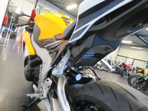 Honda CBR 1000 RR - Afbeelding 13 van 15