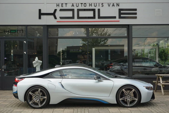 BMW i8 - Afbeelding 1 van 30