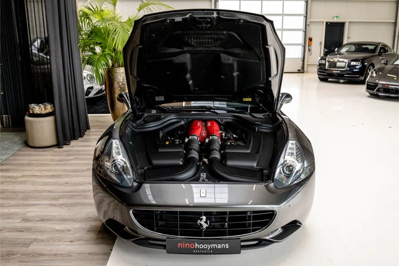 Ferrari California - Afbeelding 8 van 30