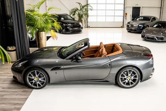 Ferrari California - Afbeelding 14 van 30