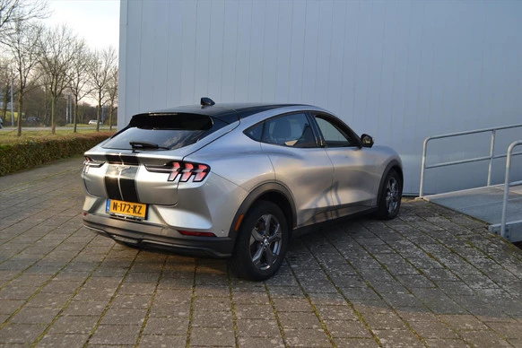 Ford Mustang Mach-E - Afbeelding 7 van 30