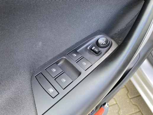 Opel Astra - Afbeelding 17 van 30