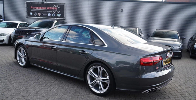 Audi S8 - Afbeelding 23 van 30