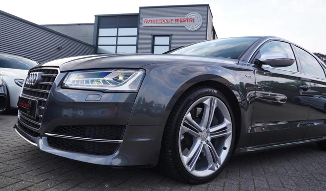 Audi S8 - Afbeelding 25 van 30