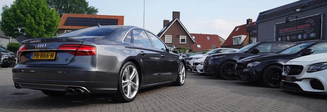 Audi S8 - Afbeelding 17 van 30