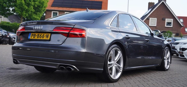 Audi S8 - Afbeelding 19 van 30