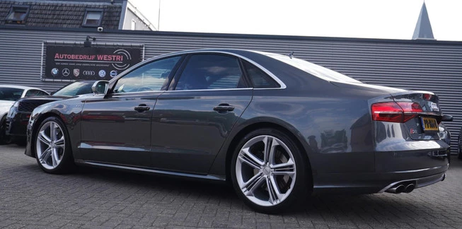 Audi S8 - Afbeelding 21 van 30