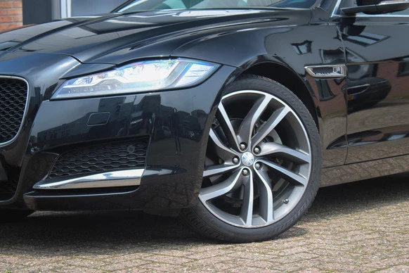 Jaguar XF - Afbeelding 18 van 30