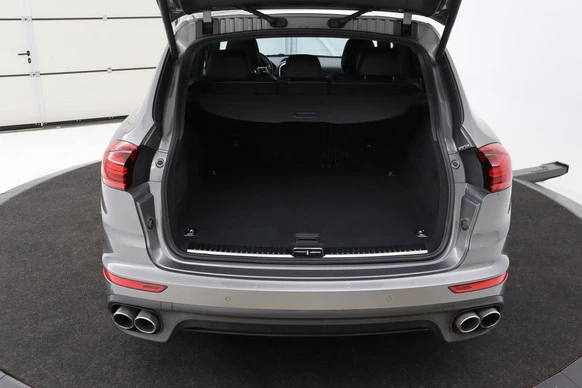 Porsche Cayenne - Afbeelding 16 van 30