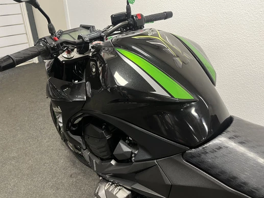 Kawasaki Z800 - Afbeelding 16 van 18