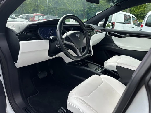 Tesla Model X - Afbeelding 16 van 29