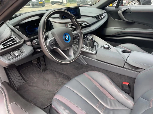 BMW i8 - Afbeelding 10 van 25