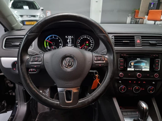 Volkswagen Jetta - Afbeelding 12 van 27