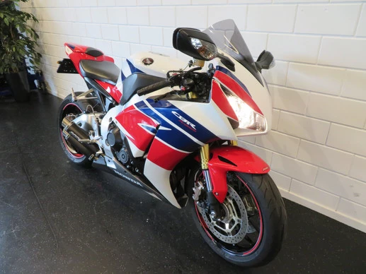 Honda CBR 1000 RR - Afbeelding 2 van 15