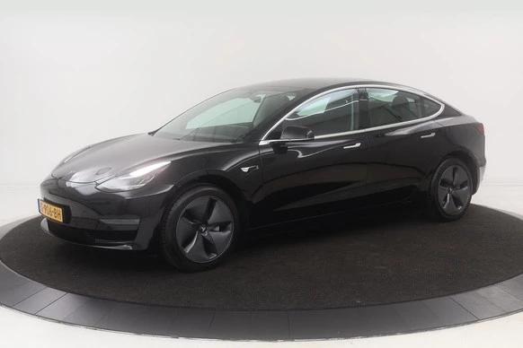 Tesla Model 3 - Afbeelding 1 van 30