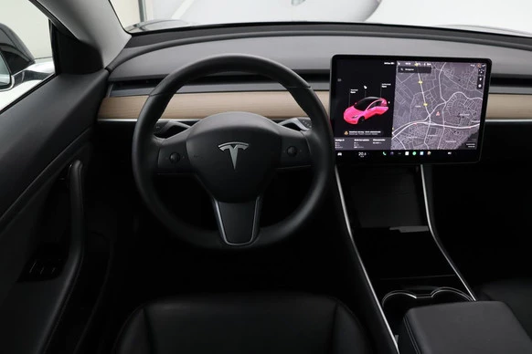 Tesla Model 3 - Afbeelding 3 van 30