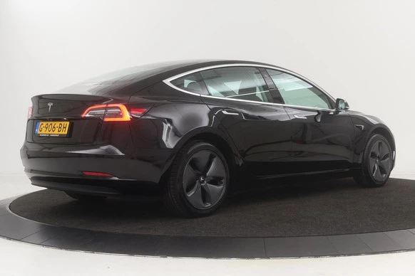 Tesla Model 3 - Afbeelding 28 van 30