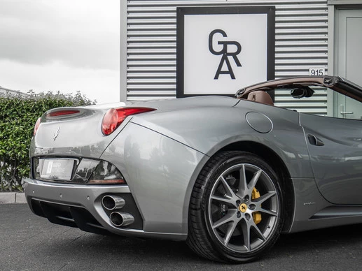 Ferrari California - Afbeelding 7 van 30