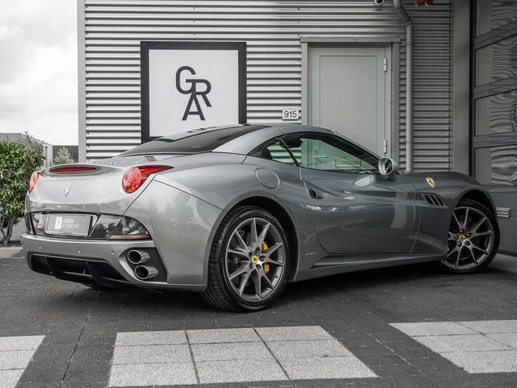 Ferrari California - Afbeelding 10 van 30