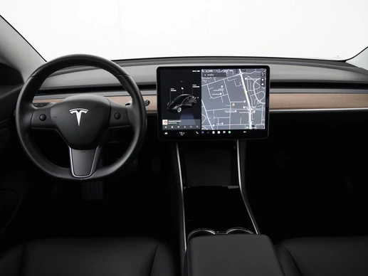 Tesla Model 3 - Afbeelding 5 van 30