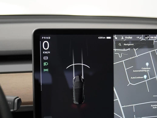 Tesla Model 3 - Afbeelding 8 van 30