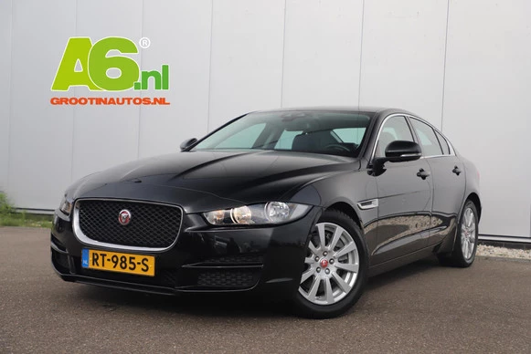 Jaguar XE - Afbeelding 1 van 30