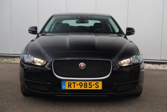 Jaguar XE - Afbeelding 3 van 30