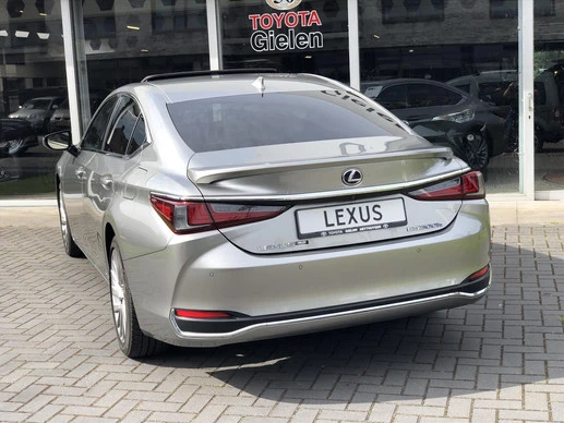 Lexus ES - Afbeelding 12 van 30