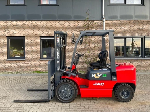 Isuzu  - Afbeelding 1 van 24