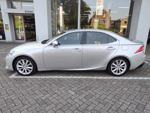 Lexus IS - Afbeelding 2 van 30