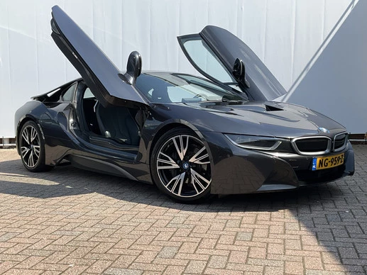 BMW i8 - Afbeelding 1 van 30