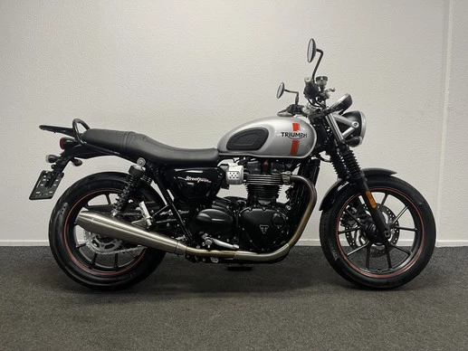 Triumph Street Twin - Afbeelding 1 van 16