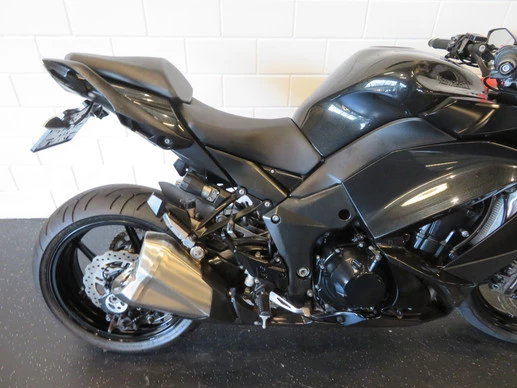 Kawasaki Z1000 - Afbeelding 10 van 14