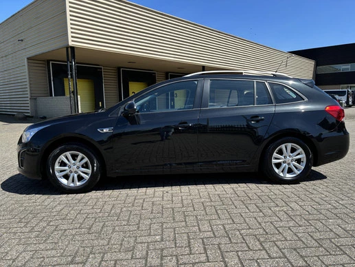 Chevrolet Cruze - Afbeelding 2 van 30