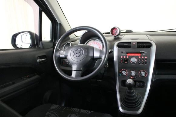 Opel Agila - Afbeelding 14 van 28