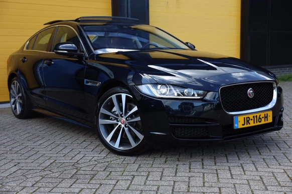 Jaguar XE - Afbeelding 1 van 20