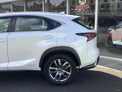 Lexus NX - Afbeelding 2 van 30