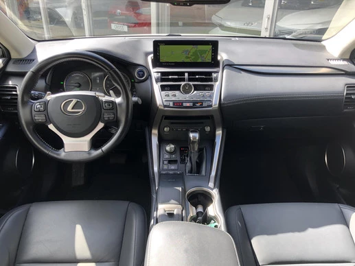 Lexus NX - Afbeelding 17 van 30