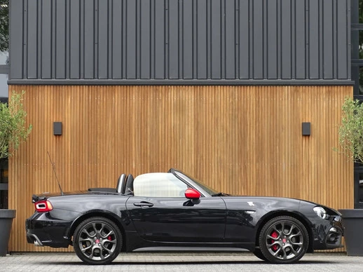 Fiat 124 Spider - Afbeelding 4 van 30