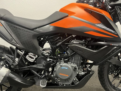 KTM 390 - Afbeelding 5 van 18