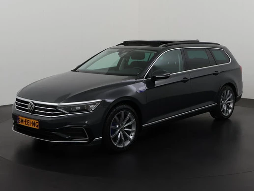 Volkswagen Passat - Afbeelding 1 van 30