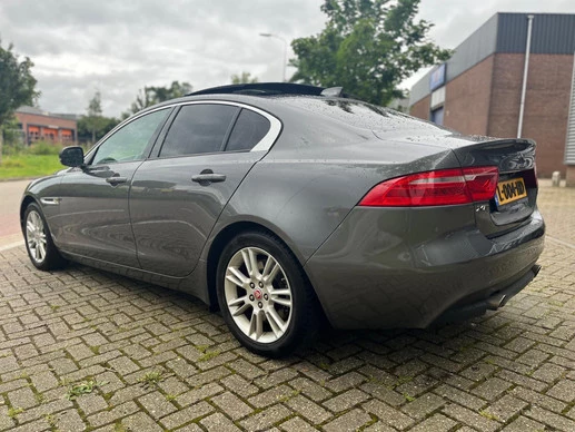 Jaguar XE - Afbeelding 12 van 30