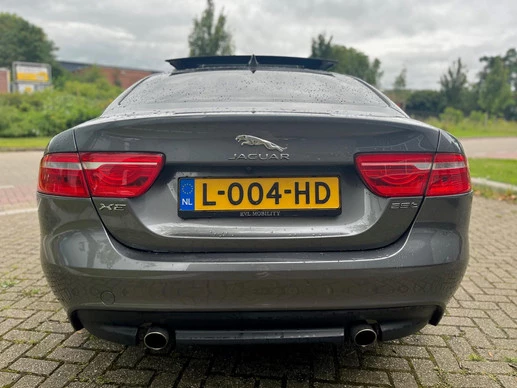 Jaguar XE - Afbeelding 13 van 30