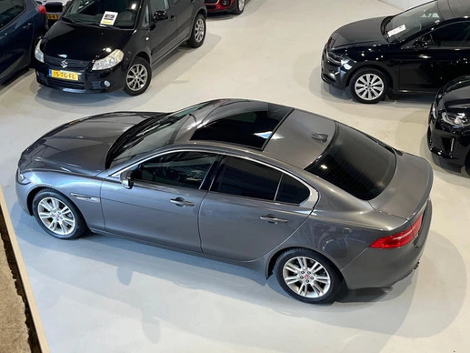 Jaguar XE - Afbeelding 9 van 30