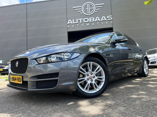 Jaguar XE - Afbeelding 1 van 30