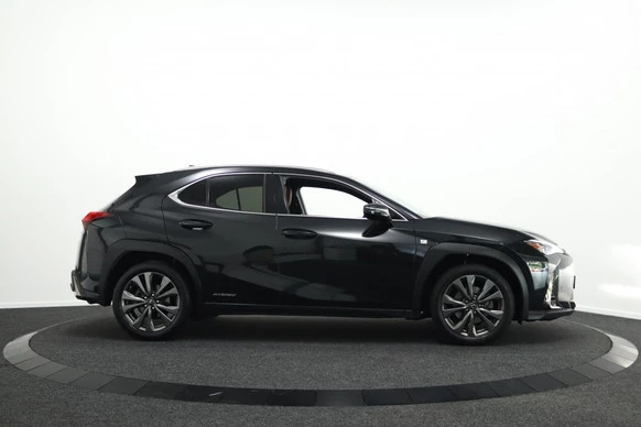 Lexus UX - Afbeelding 8 van 30